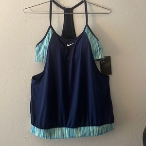 Nike Sport Top NWT 2 in 1 tanking top .Size L Navy Blue